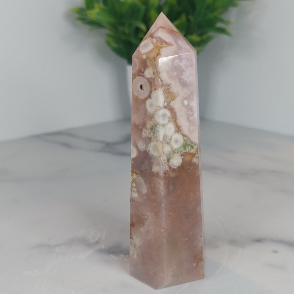 Flower Agate Tower | Growth • Passion • Inner Bloom - Picture 3 of 9